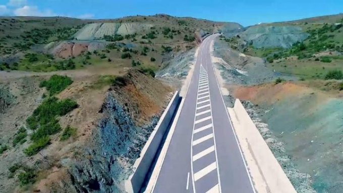 Inaugurohet segmenti i pare i rruges Korce-Erseke me gjatesi prej 17.6 kilometra